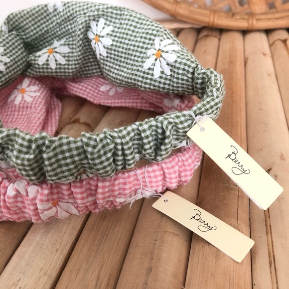 Nordstrom Berry Twist Knotted Headband Floral Pack - Picture 10 of 11